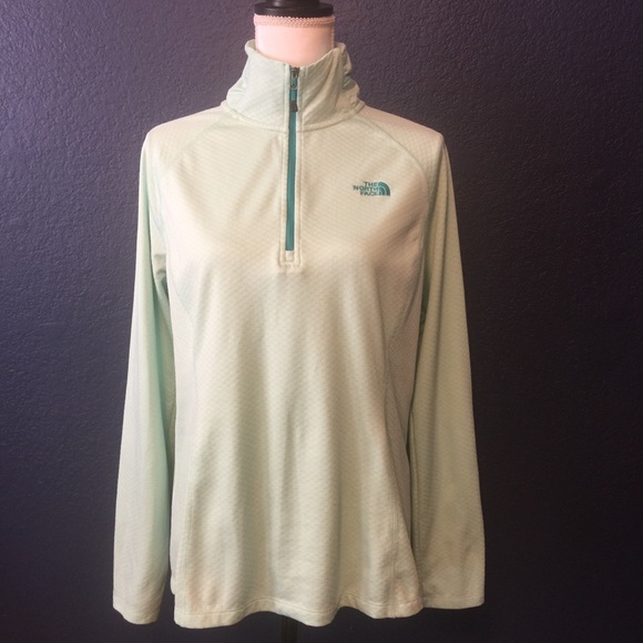 THE NORTH FACE 1/4 Zip Pullover - Picture 2 of 7